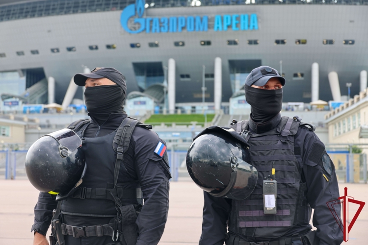 Сотрудники ГУ Росгвардии приняли участие в обеспечении правопорядка при проведении международного футбольного матча