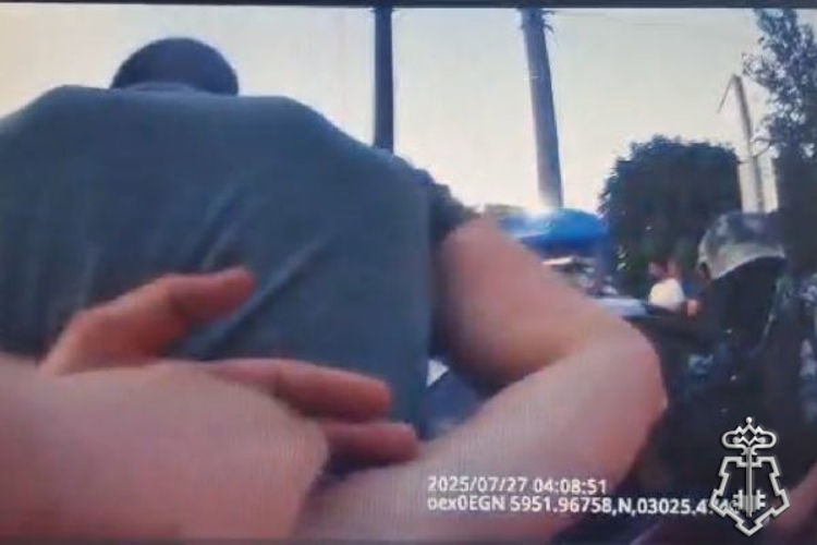 Петербургские росгвардейцы задержали участника групповой драки, воспользовавшегося травматическим пистолетом