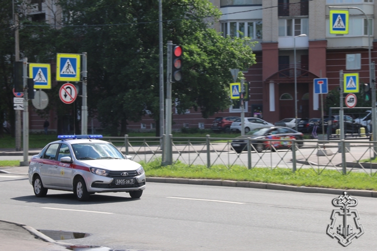 В Петербурге сотрудники Росгвардии обнаружили разыскиваемый  преступный автотранспорт 