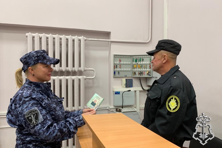 В Санкт-Петербурге и Ленинградской области сотрудники Росгвардии приняли участие во всероссийских учениях на территориях школ
