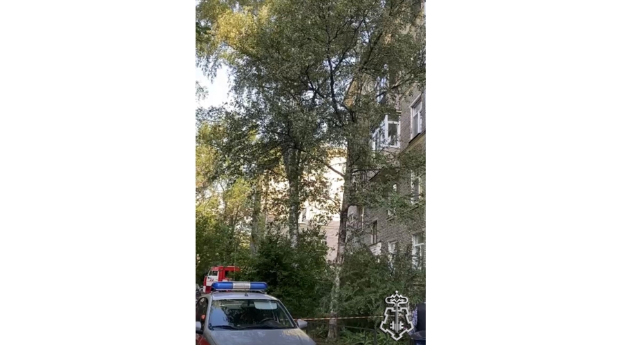 Сотрудники Росгвардии обнаружили возгорание в квартире жилого дома в Приморском районе Петербурга и организовали эвакуацию жильцов