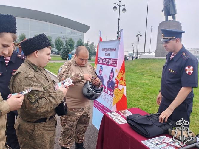  В Санкт-Петербурге сотрудники Росгвардии приняли участие в Фестивале казачьей культуры