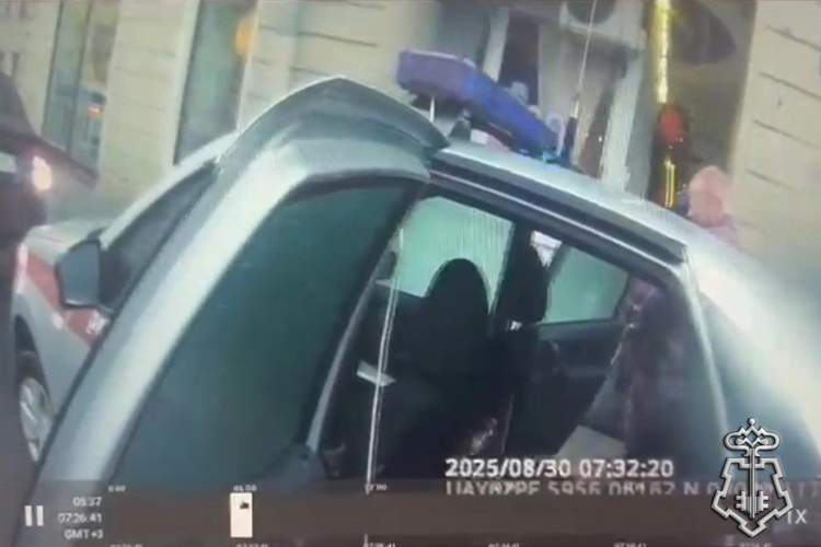 В центре Санкт-Петербурга росгвардейцы задержали правонарушителя, угрожавшего расправой работнице ресторана