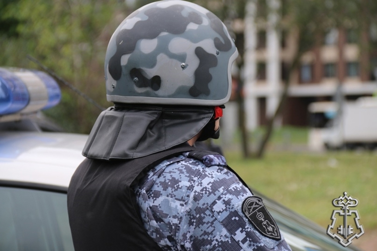 В Петербурге наряд Росгвардии задержал правонарушителя, разыскиваемого за совершение кражи