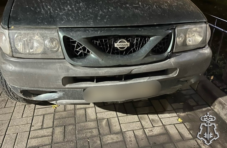 В Петербурге представители Росгвардии задержали хулигана, повредившего чужой автомобиль