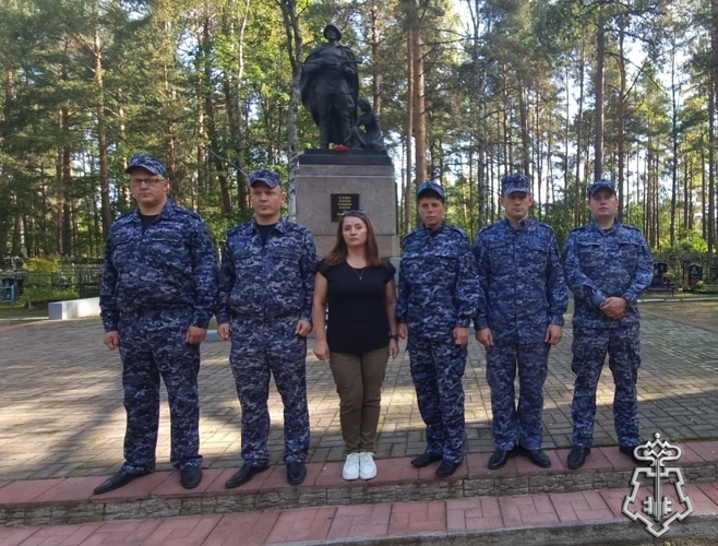 Сотрудники вневедомственной охраны Росгвардии приняли участие в мероприятиях, посвященных Дню памяти жертв блокады Ленинграда