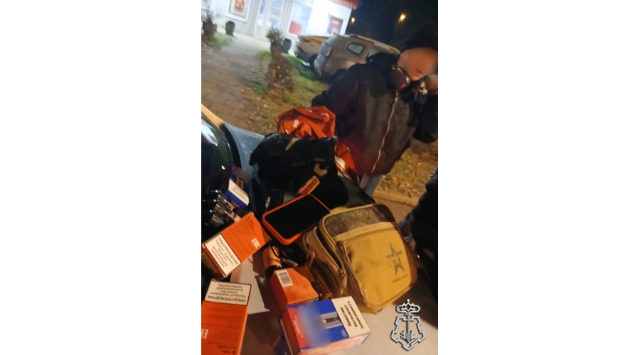В Санкт-Петербурге наряд Росгвардии с поличным задержал правонарушителей, укравших товары из магазина электронных сигарет