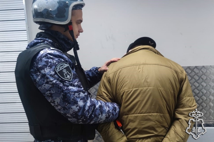 В Московском районе Санкт-Петербурга росгвардейцы задержали хулигана, вооруженного травматическим пистолетом