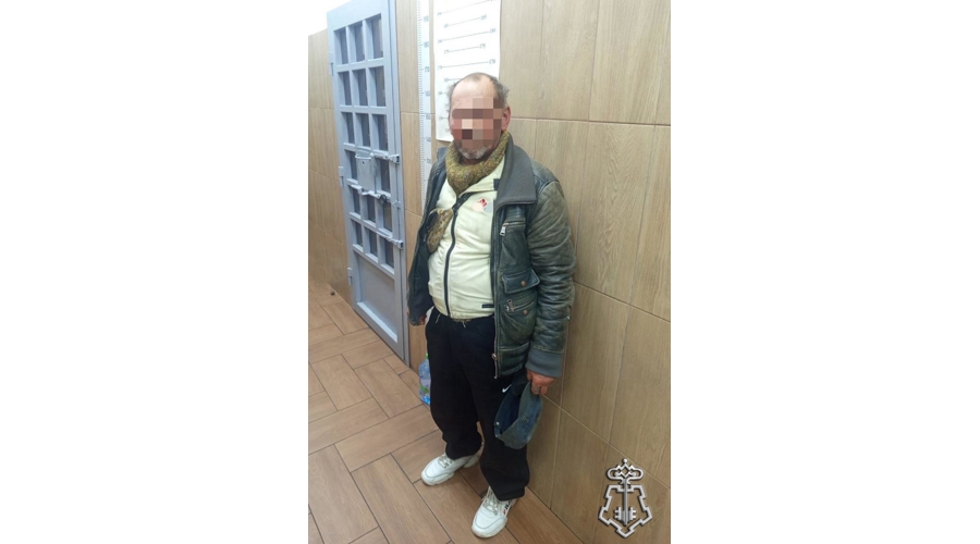 Петербургские росгвардейцы задержали дебошира, нанесшего серьезные травмы пенсионерке около церкви во Фрунзенском районе