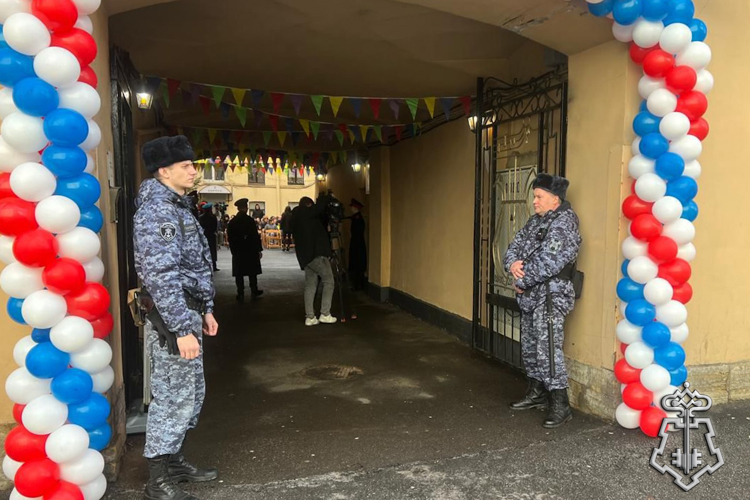 Сотрудники вневедомственной охраны приняли участие в обеспечении правопорядка при проведении мероприятий, посвященных празднику Дня народного единств
