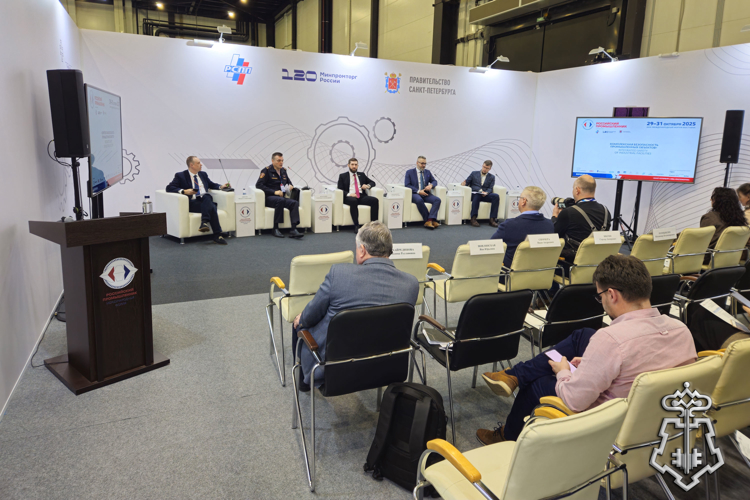 Представитель Росгвардии принял участие в международном форуме-выставке «Российский промышленник – 2025»