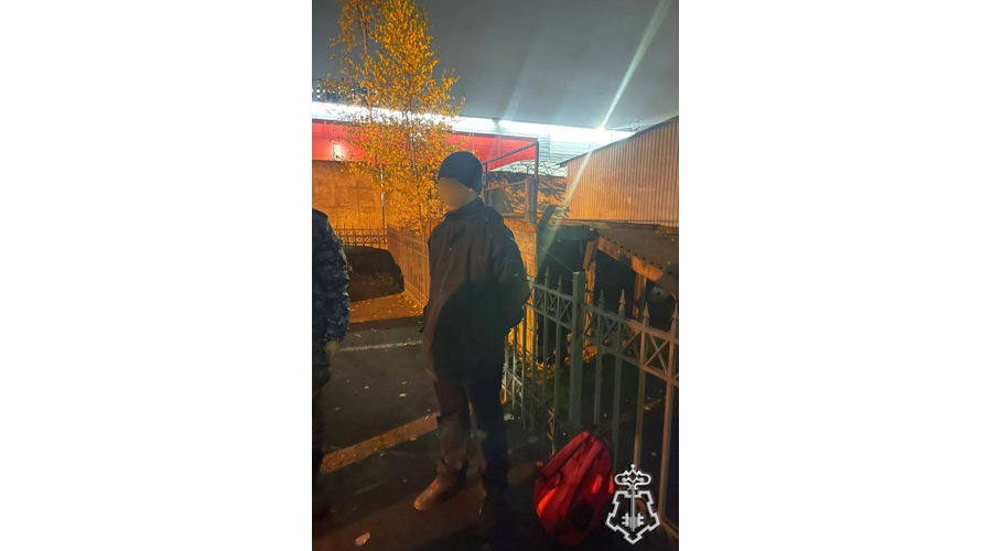 В Санкт-Петербурге сотрудники Росгвардии задержали злоумышленника, планировавшего поджечь служебный транспорт