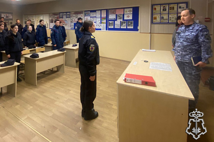 В Петербурге сотрудники Росгвардии провели урок мужества для курсантов Санкт-Петербургской академии милиции им. Н.А. Щёлокова 