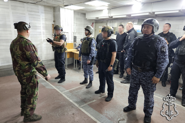 В Управлении вневедомственной охраны Росгвардии по Санкт-Петербургу и Ленинградской области прошел открытый чемпионат по стрельбе из боевого ручного стрелкового оружия (ВИДЕО)