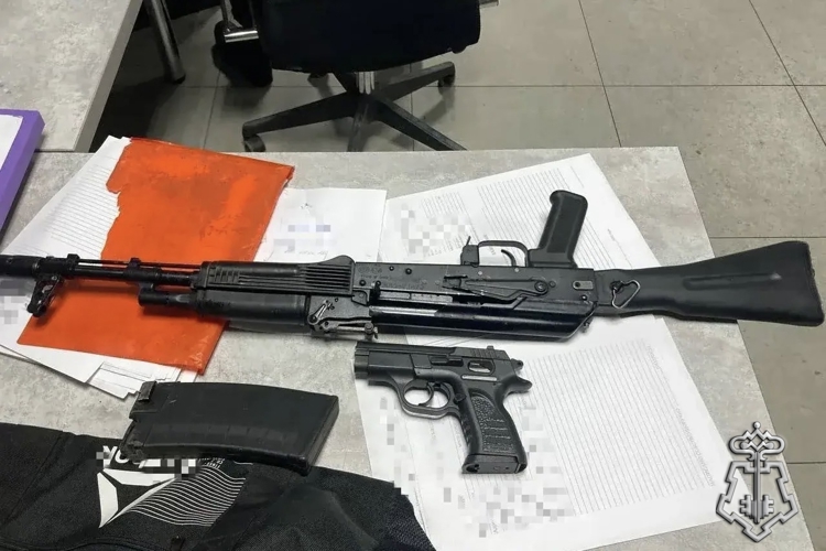 В Санкт-Петербурге наряд Росгвардии задержал нетрезвого гражданина, демонстрировавшего оружие посетителям бара