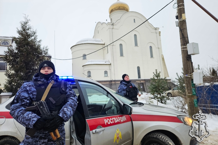 Сотрудники Росгвардии обеспечили правопорядок в праздник Крещения в Санкт-Петербурге и Ленинградской области