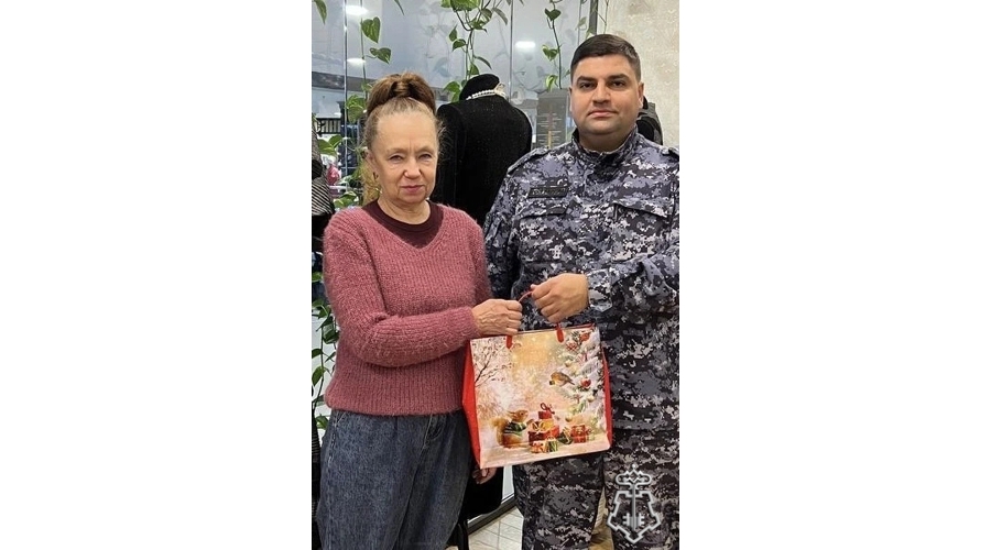 В Петербурге и Ленобласти росгвардейцы поздравили с новогодними праздниками ветеранов и матерей погибших сослуживцев
