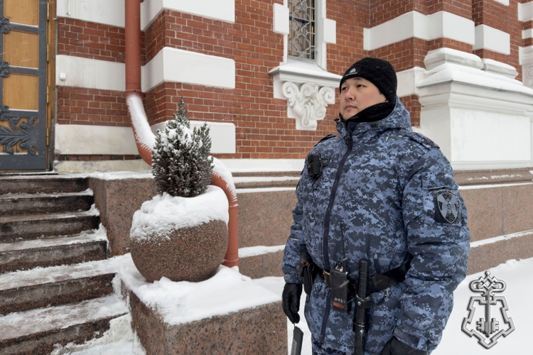 Сотрудники вневедомственной охраны приняли участие в обеспечении правопорядка при проведении мероприятий, посвященных празднику Рождества Христова