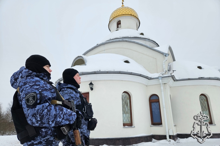 Сотрудники Росгвардии обеспечили правопорядок в праздник Крещения в Санкт-Петербурге и Ленинградской области