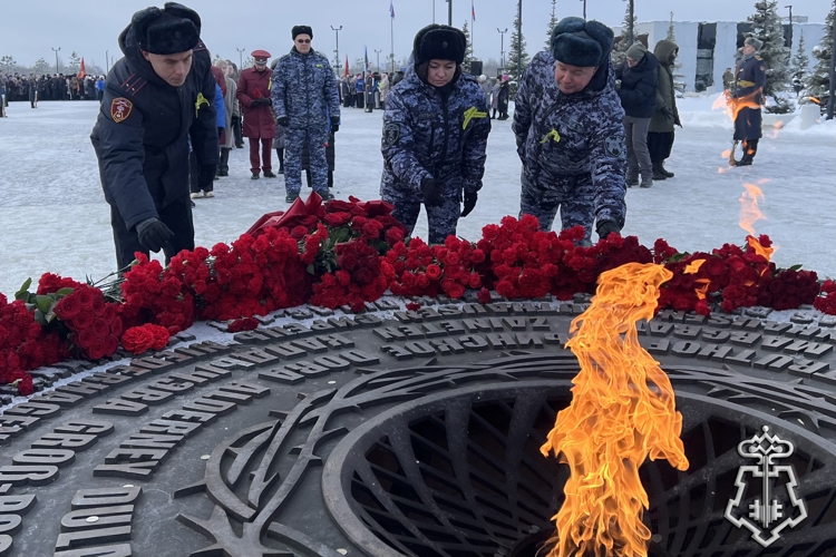 В Ленинградской области представители Росгвардии приняли участие в торжественном мероприятии, посвященном 82-ой годовщине со дня полного освобождения Ленинграда от блокады