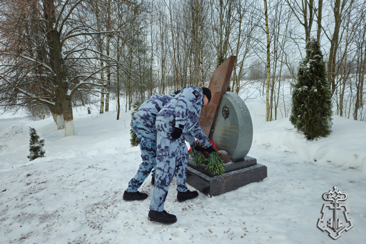 На Невском пятачке сотрудники и военнослужащие Росгвардии почтили память павших защитников Ленинграда
