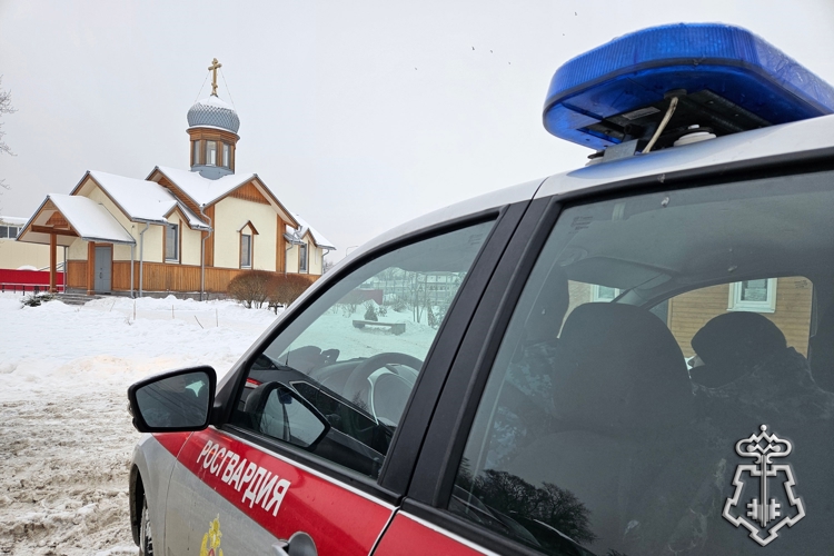 Сотрудники Росгвардии обеспечили правопорядок в праздник Крещения в Санкт-Петербурге и Ленинградской области