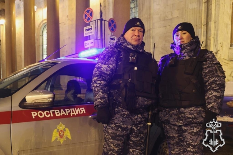 Сотрудники вневедомственной охраны приняли участие в обеспечении правопорядка при проведении мероприятий, посвященных празднику Рождества Христова