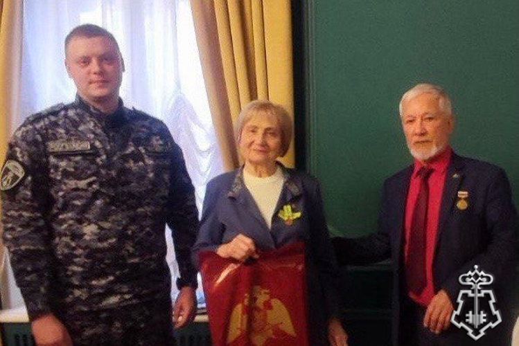 В Санкт-Петербурге и Ленинградской области представители Росгвардии приняли участие в мероприятиях, приуроченных ко Дню полного освобождения Ленинграда от фашистской блокады