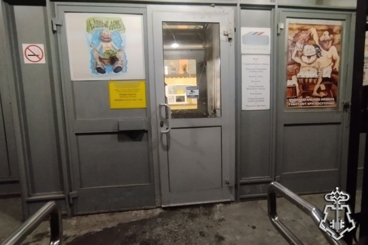 В Петербурге наряд Росгвардии задержал дебошира, угрожавшего убийством администратору банного комплекса