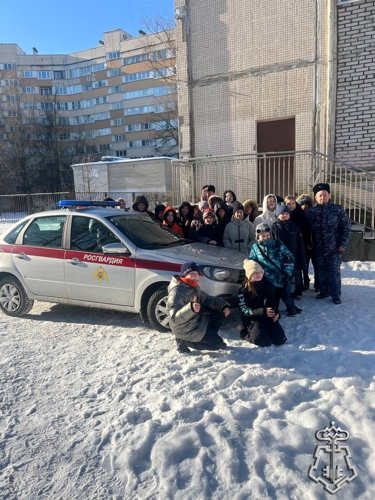 В Санкт-Петербурге представители Росгвардии провели встречу со школьниками, приуроченную ко Дню защитника Отечества