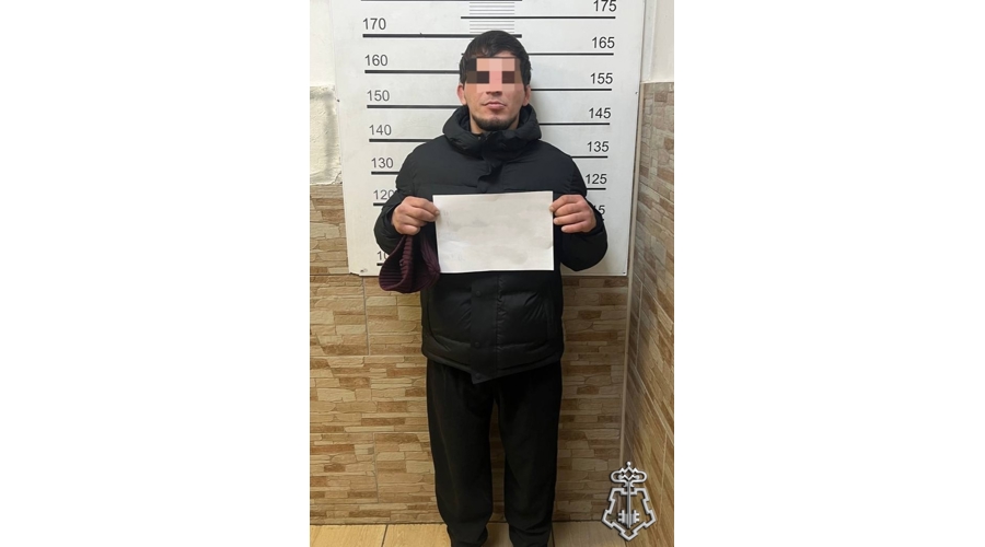 В Петербурге наряд Росгвардии задержал злоумышленника, угрожавшего сигнальным пистолетом работникам ТРК