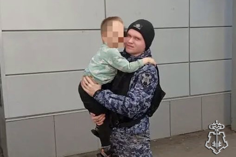 В Купчино сотрудники Росгвардии разыскали малолетнего ребенка, ушедшего из дома