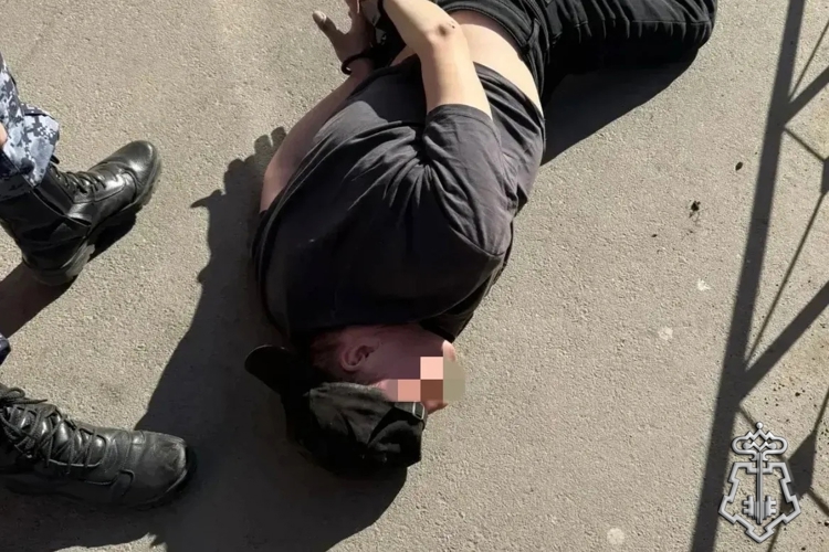 В центре Петербурга наряд Росгвардии задержал правонарушителя, похитившего полушубок стоимостью 1,4 млн рублей