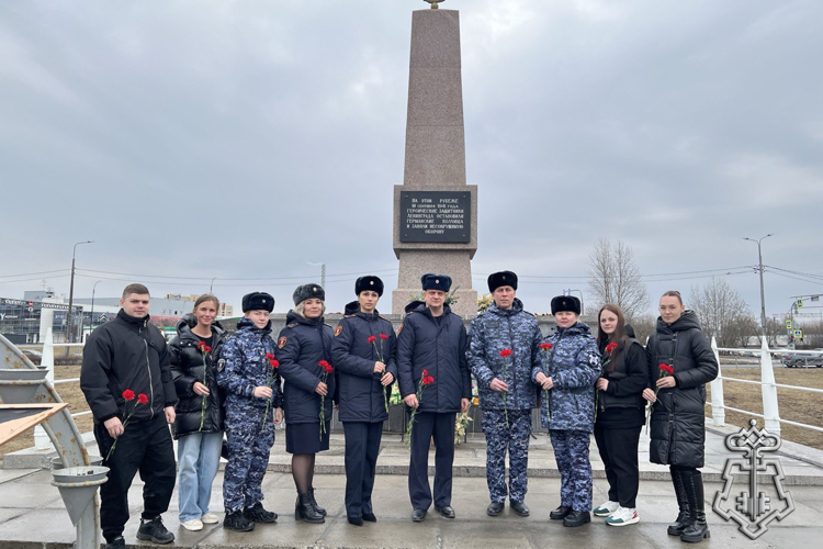 Петербургские росгвардейцы почтили память бойцов 21-й стрелковой дивизии войск НКВД 