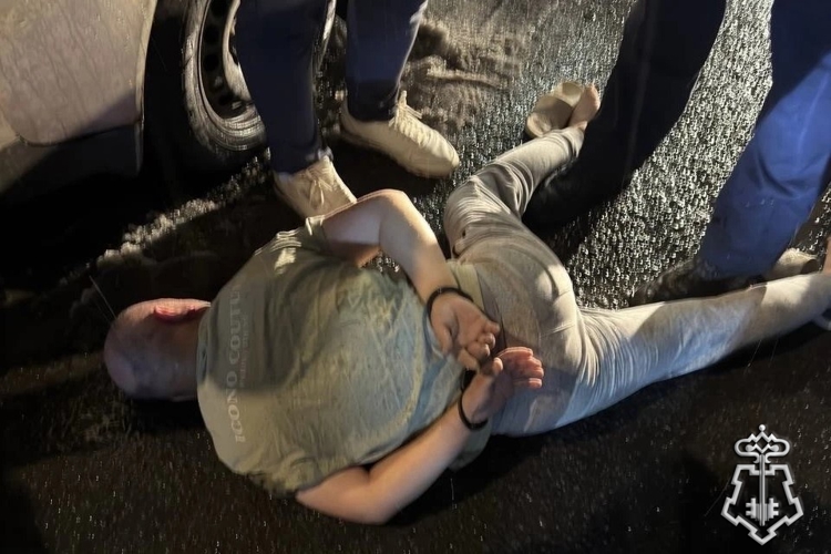 В Санкт-Петербурге сотрудники Росгвардии и полиции оперативно разыскали малолетнего ребенка, которого вооруженный ножом отец силой отобрал у матери