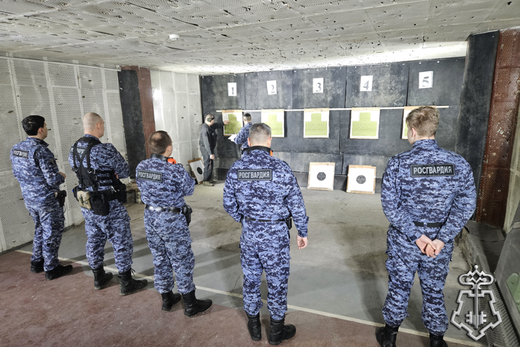 В Управлении вневедомственной охраны по Санкт-Петербургу и Ленинградской области состоялся чемпионат по стрельбе