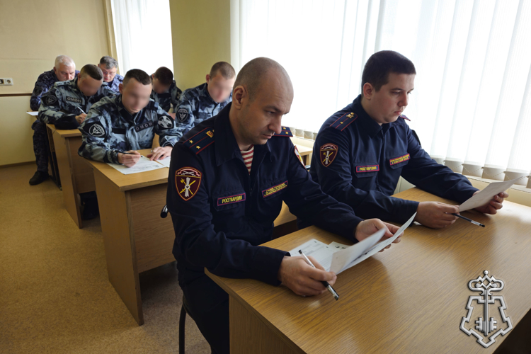 В Петербурге представители Росгвардии приняли участие в акции «Диктант Победы»