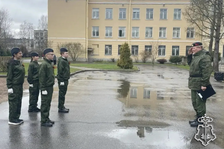 В Санкт-Петербурге представители Росгвардии осуществили судейство смотра-конкурса почетных караулов 