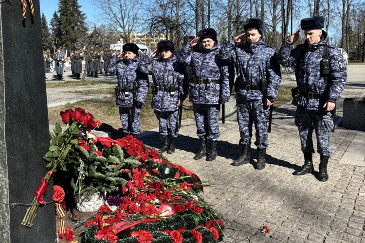 Сотрудники Росгвардии почтили память узников фашистских концлагерей