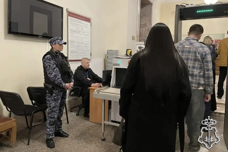 В Санкт-Петербурге сотрудники Росгвардии обеспечили безопасность во время проведения ежегодной акции «Ночь музеев»
