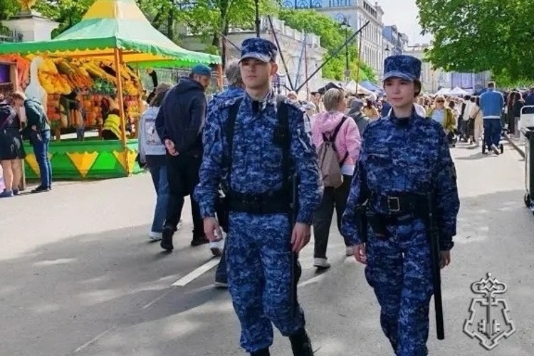 В Петербурге сотрудники Росгвардии обеспечили безопасность во время XXIX Фестиваля мороженого