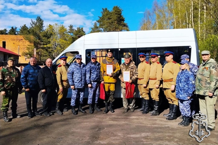 В Санкт-Петербурге сотрудники Росгвардии и ветераны службы приняли участие в автопробеге «Сыны Великой Победы»