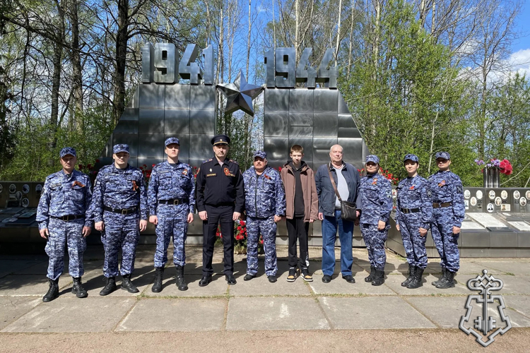 В Ленинградской области росгвардейцы приняли участие в мероприятиях, посвященных 81-й годовщине Победы в Великой Отечественной войне