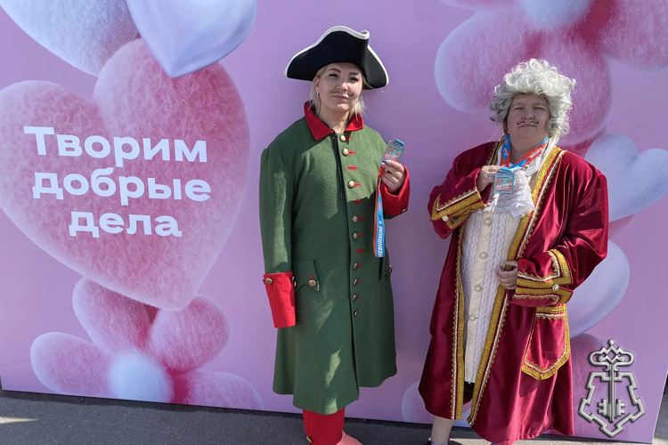 В Санкт-Петербурге сотрудники Росгвардии приняли участие в легкоатлетических и благотворительных забегах