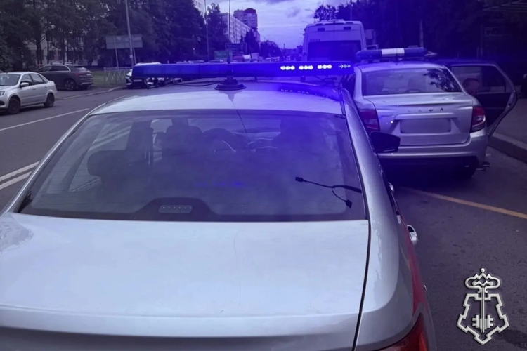 В Петербурге сотрудники Росгвардии задержали участников конфликта, во время которого мужчина получил резаную рану головы