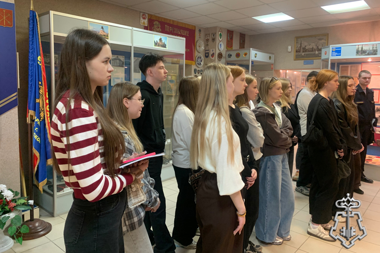   В Санкт-Петербурге представители Росгвардии провели встречу с учащимися «Санкт-Петербургской академии милиции им. Н.А.Щёлокова»