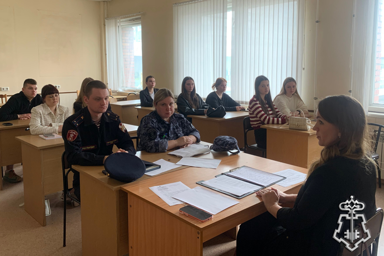   В Санкт-Петербурге представители Росгвардии провели встречу с учащимися «Санкт-Петербургской академии милиции им. Н.А.Щёлокова»