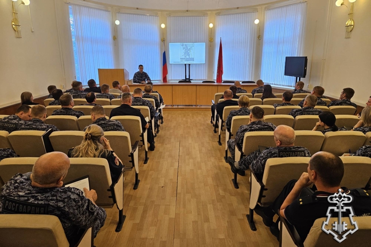 В Управлении и филиалах вневедомственной охраны ВНГ РФ по Санкт-Петербургу и Ленинградской области начался летний период подготовки  