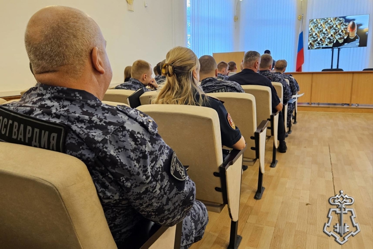 В Управлении и филиалах вневедомственной охраны ВНГ РФ по Санкт-Петербургу и Ленинградской области начался летний период подготовки