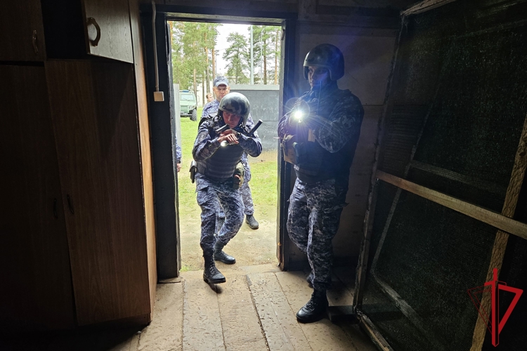 В Санкт-Петербурге прошел окружной этап ежегодного Всероссийского конкурса профессионального мастерства среди сотрудников вневедомственной охраны Росгвардии
